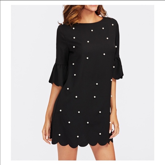 Black scalloped shift dress with pearls embedded - Picture 2 of 4